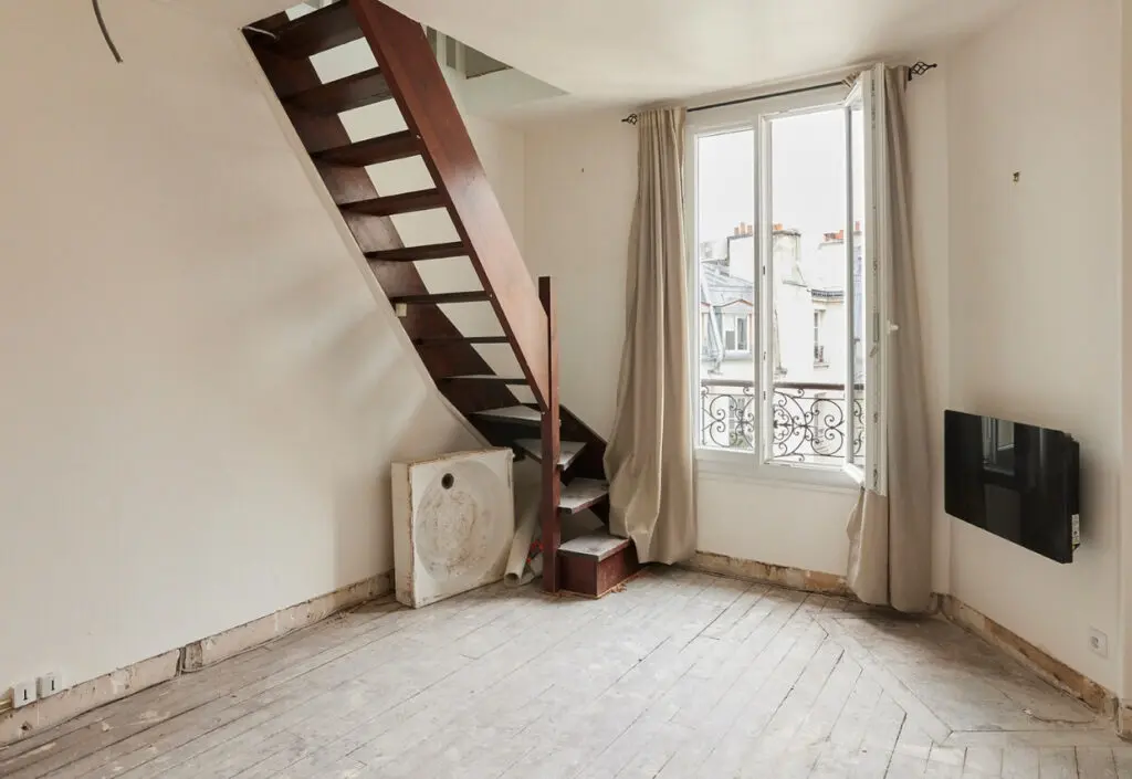 rénovation studio Paris 75004 découvrez nos services de rénovation de studio à paris : transformez votre espace de vie en un lieu moderne et fonctionnel. profitez de notre expertise pour créer un intérieur à votre goût tout en respectant votre budget.