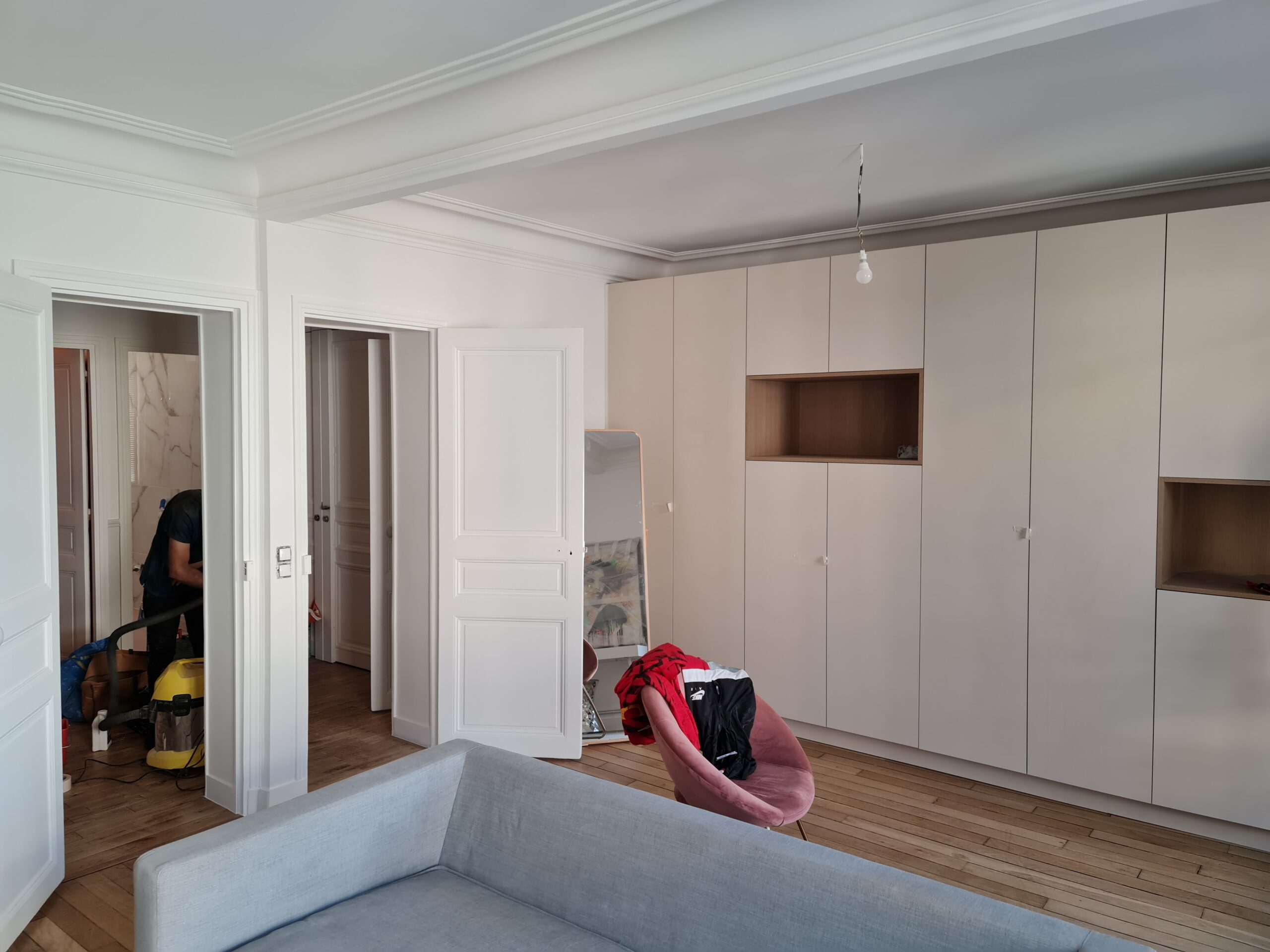rénovation studio Paris 75004 découvrez nos services de rénovation de studio à paris. transformez votre espace de vie en un lieu moderne et fonctionnel, adapté à vos besoins. profitez d