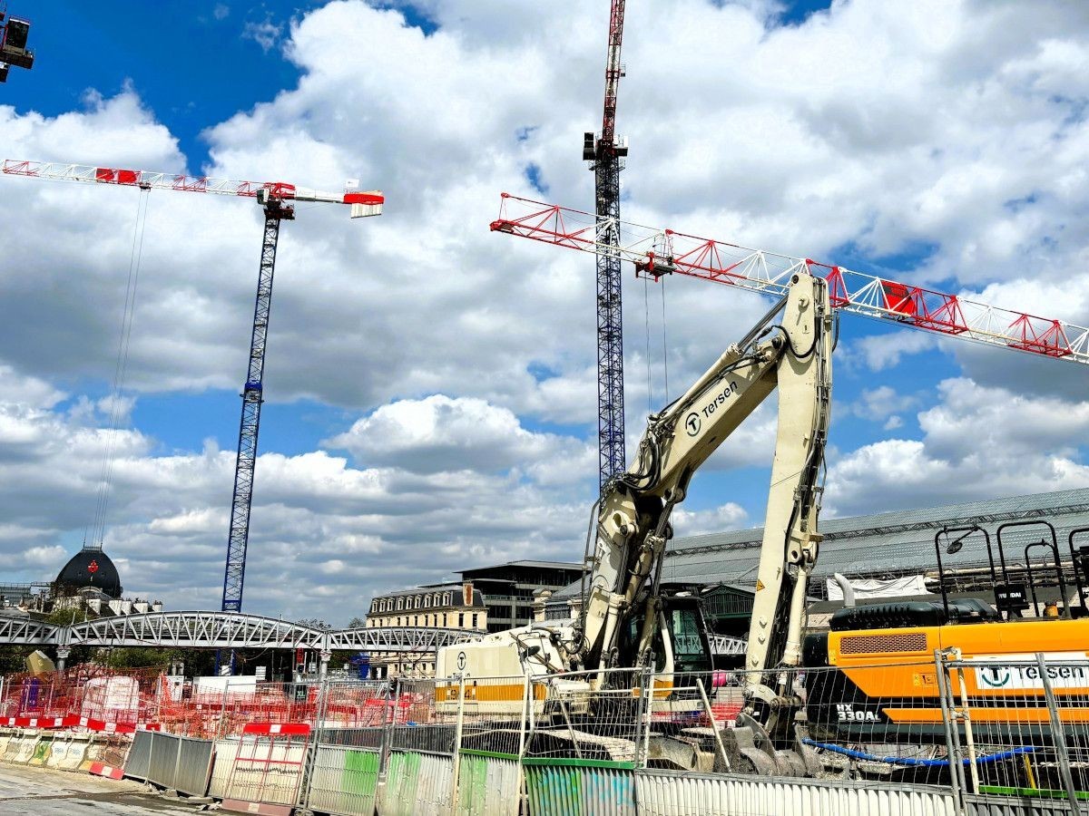 Sécuriser son chantier de rénovation à Paris 75004 assurez la sécurité de votre chantier de rénovation à paris 75004 grâce à nos conseils et solutions professionnelles : prévention des risques, équipements adaptés, protection des ouvriers et du site.