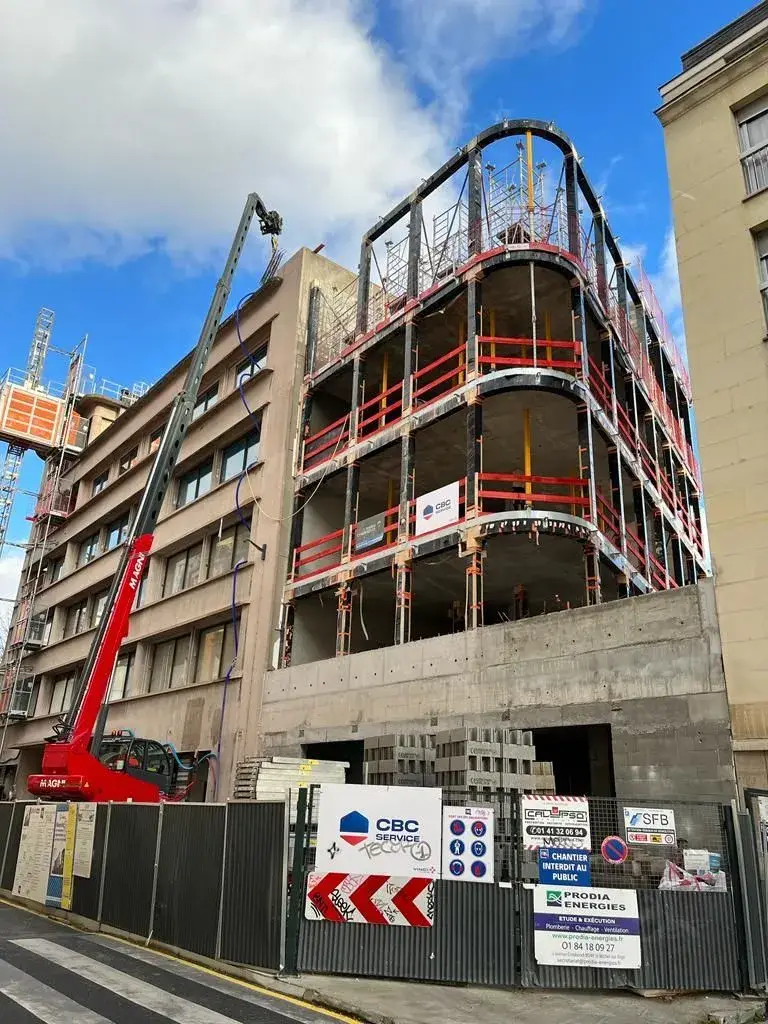 Les règles de sécurité à suivre pendant des travaux à Paris 75004 assurez la sécurité de vos travaux à paris 75004 grâce à des professionnels expérimentés. services de prévention, coordination sps et conformité réglementaire pour tous vos chantiers.
