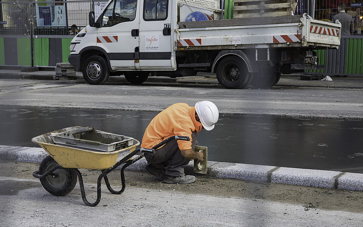 Comment suivre l'avancement de vos travaux à Paris 75004 confiez le suivi de vos travaux à paris 75004 à des professionnels expérimentés. gestion de chantier, coordination et contrôle qualité pour garantir la réussite de votre projet.