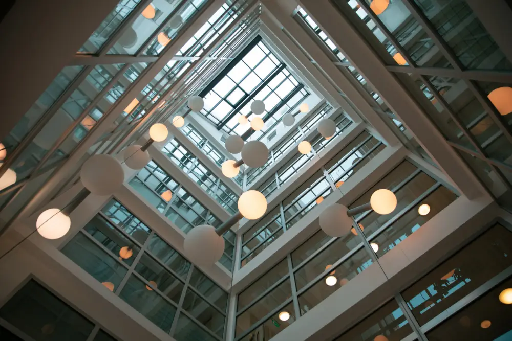 Rénovation de bureaux à Paris : Les tendances en 2025 découvrez les tendances bureaux 2025 : design innovant, espaces collaboratifs et solutions écologiques pour un environnement de travail moderne et inspirant.