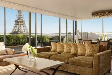 À Paris, découvrez la transformation élégante du 126, rue de Rivoli : commerces, hôtel, bureaux et rooftop découvrez la transformation innovante du 126 rue de rivoli, alliant histoire et modernité pour créer un espace unique au cœur de paris. explorez ce projet ambitieux qui redéfinit l
