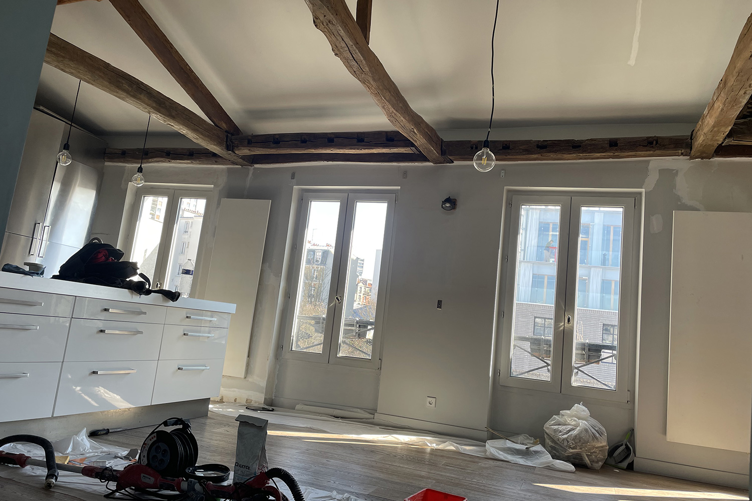 entreprise travaux intérieur Paris 75004 découvrez nos services de travaux intérieurs à paris 75004. spécialistes en rénovation et aménagement, nous transformons votre espace selon vos envies et besoins. contactez-nous pour un devis personnalisé et donnez vie à vos projets.