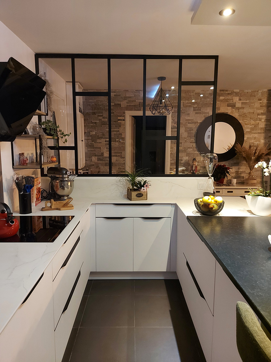 découvrez nos solutions d'aménagement de cuisine à paris : conseil, conception sur mesure et installation professionnelle pour optimiser votre espace et créer une cuisine fonctionnelle et élégante.