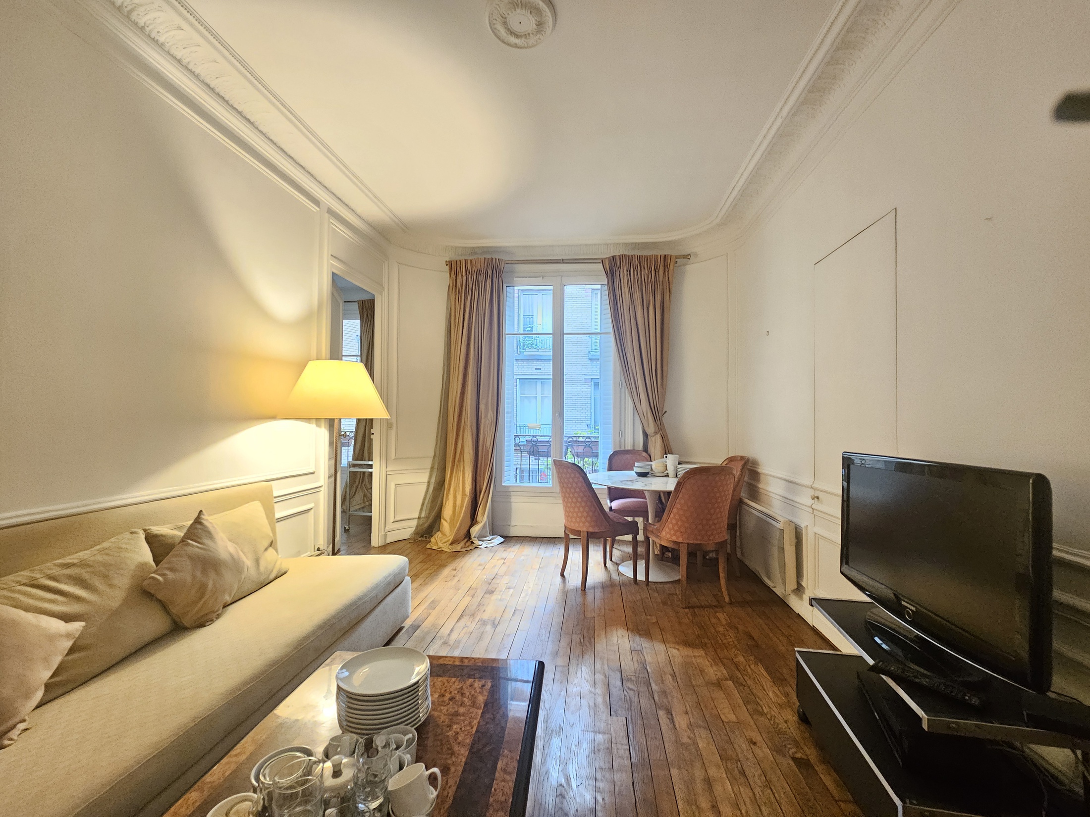 d&eacute;couvrez nos appartements &agrave; paris : locations et ventes dans les meilleurs quartiers parisiens. trouvez le logement id&eacute;al pour vivre ou investir dans la capitale fran&ccedil;aise !
