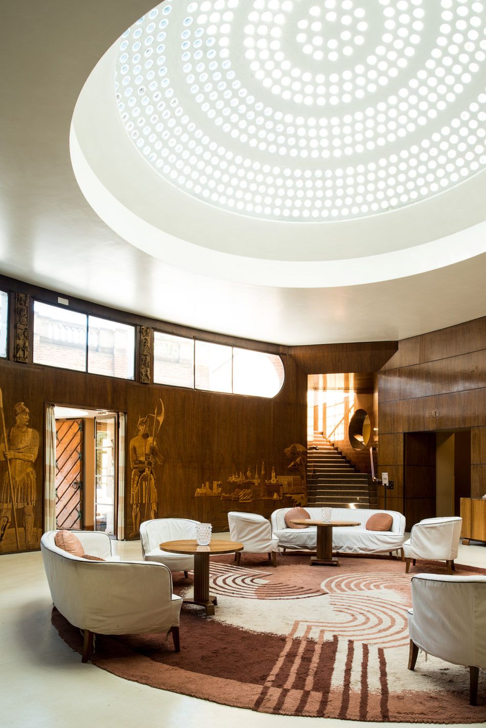 Architecte d'intérieur : découvrez le métier qui transforme vos espaces de vie en 2025 découvrez les tendances et conseils d’un architecte d’intérieur en 2025 pour transformer et sublimer vos espaces grâce à des solutions innovantes et personnalisées.