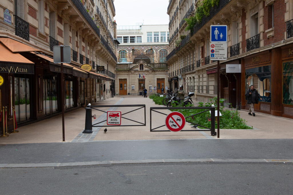 d&eacute;couvrez comment choisir la meilleure entreprise pour votre r&eacute;novation &agrave; paris en 2025. conseils, astuces et points cl&eacute;s pour r&eacute;ussir vos travaux dans la capitale.