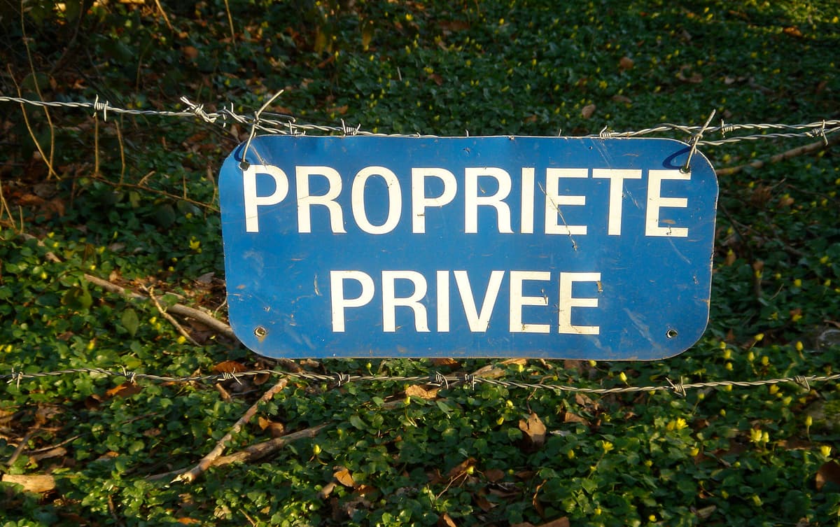 Squatteurs : Les nouvelles implications de la loi du 27 juillet 2023 découvrez tout sur la loi squatteurs 2023 : nouvelles mesures, droits des propriétaires et locataires, procédures d’expulsion accélérées et impacts de la législation contre le squat en france.