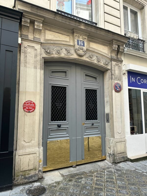 Rénovation et décoration Paris 75004 : le guide complet pour transformer votre espace confiez vos projets de rénovation et décoration à paris 75004 à des experts. solutions sur mesure pour sublimer votre intérieur, du conseil à la réalisation, au cœur du marais.