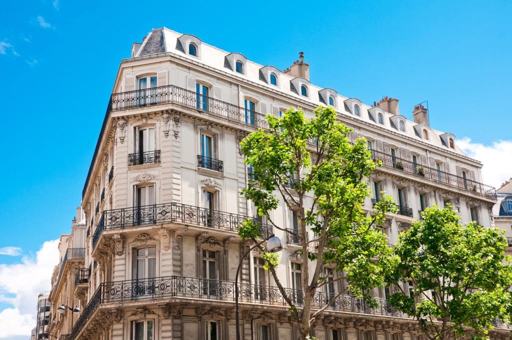 Rénovation d'entreprise à Paris 75004 : Guide complet pour réussir votre projet en 2025 confiez la rénovation de votre entreprise à paris à une équipe professionnelle. solutions sur mesure pour moderniser vos locaux, optimiser vos espaces et valoriser votre image. devis rapide, travaux de qualité.