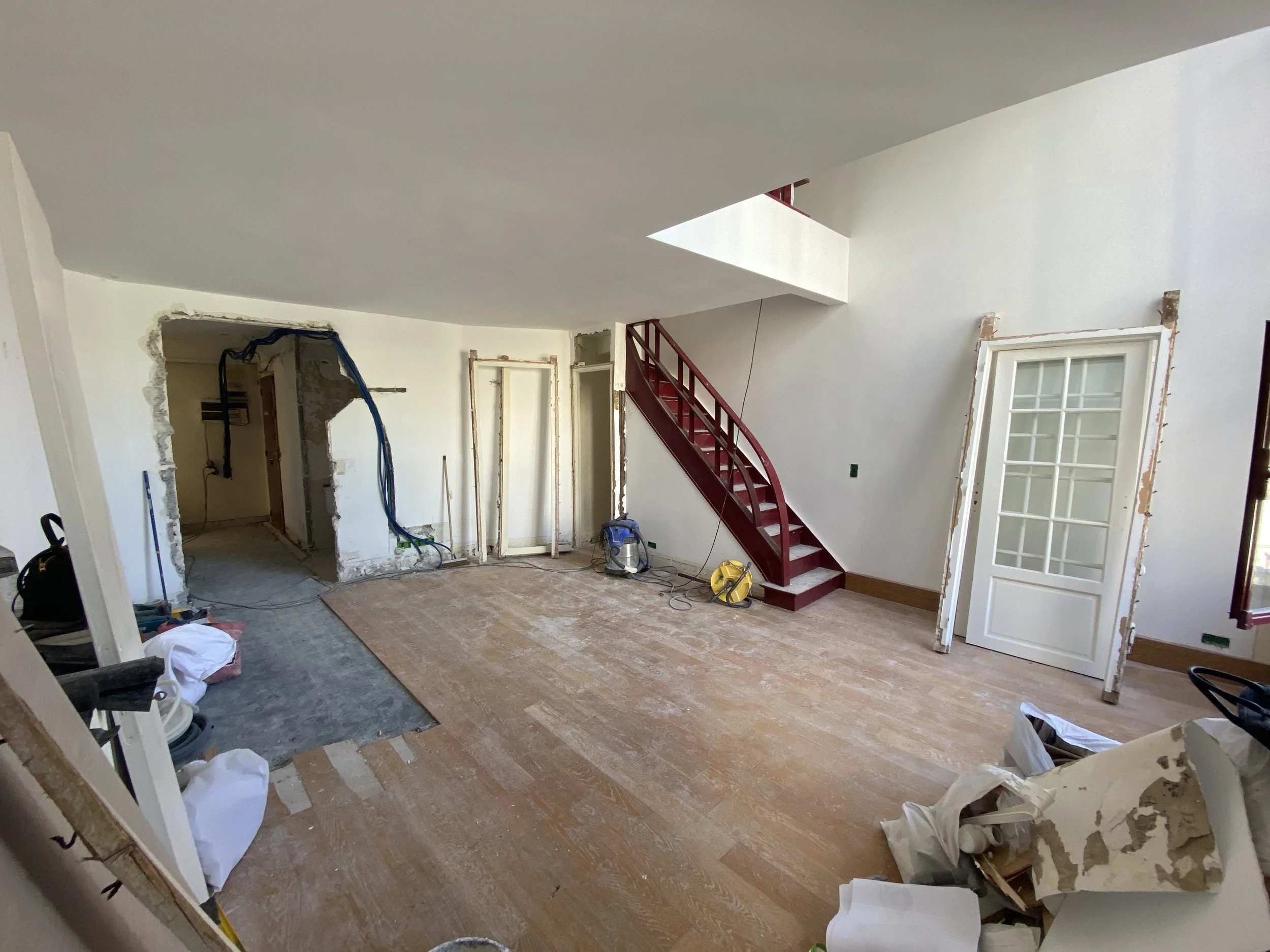 Conseils pour réussir vos projets de rénovation et d’aménagement intérieur haut de gamme redonnez vie à votre intérieur grâce à des services de rénovation haut de gamme. matériaux de qualité, finitions élégantes et savoir-faire artisanal pour un résultat à la hauteur de vos attentes.