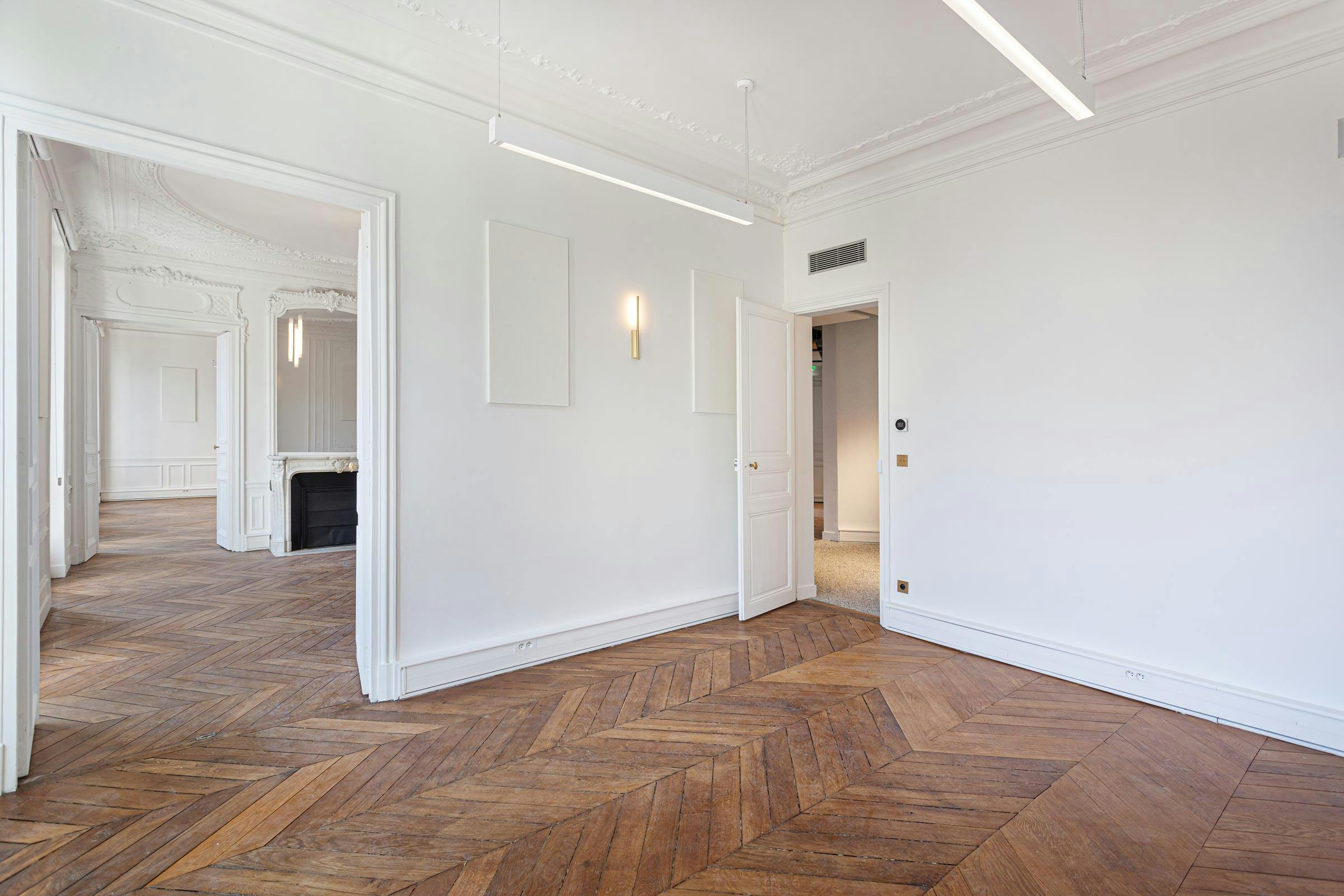 Rénovation intérieure : le guide complet pour transformer votre espace à Paris 75004 confiez votre rénovation intérieure à paris 75004 à des experts. transformez votre appartement ou local avec des prestations sur mesure : peinture, aménagement, décoration, sols et murs. devis gratuit et rapide !
