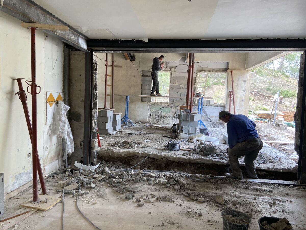 Comment arranger une vieille maison ? découvrez nos conseils et astuces pour réussir la rénovation de votre maison. des idées, des étapes clés et des solutions adaptées à tous les budgets pour transformer votre habitation selon vos envies.