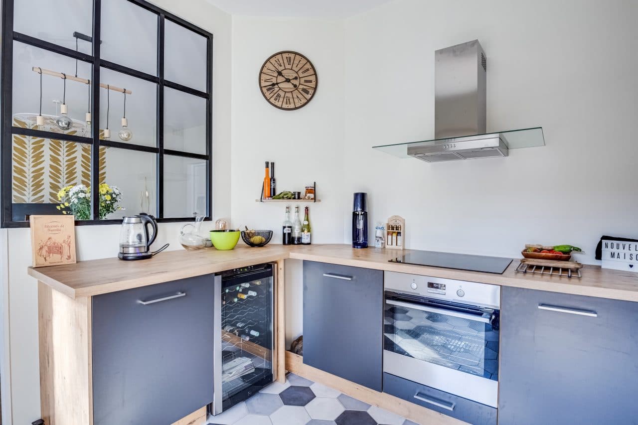 Rénovation de maison à Paris 75004 : prix selon les types de travaux découvrez les prix des travaux de rénovation pour une maison à paris 75004. conseils, devis et solutions pour réussir votre projet de rénovation dans le marais : estimation précise, artisans qualifiés et accompagnement personnalisé.