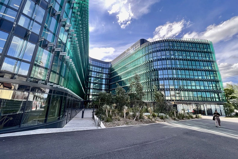 d&eacute;couvrez nos services de r&eacute;novation urbaine &agrave; paris 75004 : transformation de b&acirc;timents, modernisation des espaces publics, et valorisation du patrimoine urbain. contactez-nous pour vos projets dans le marais !