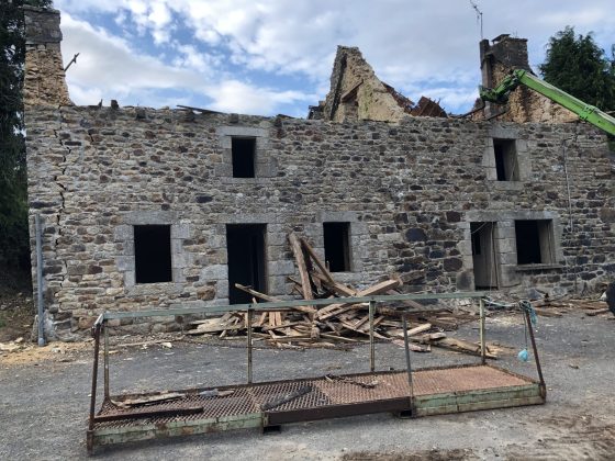 HouseEurope : Rénover plutôt que démolir, un choix engagé pour nos habitations! découvrez pourquoi il est plus avantageux de rénover plutôt que démolir. explorez les bénéfices économiques, écologiques et patrimoniaux de la rénovation pour valoriser durablement vos espaces.