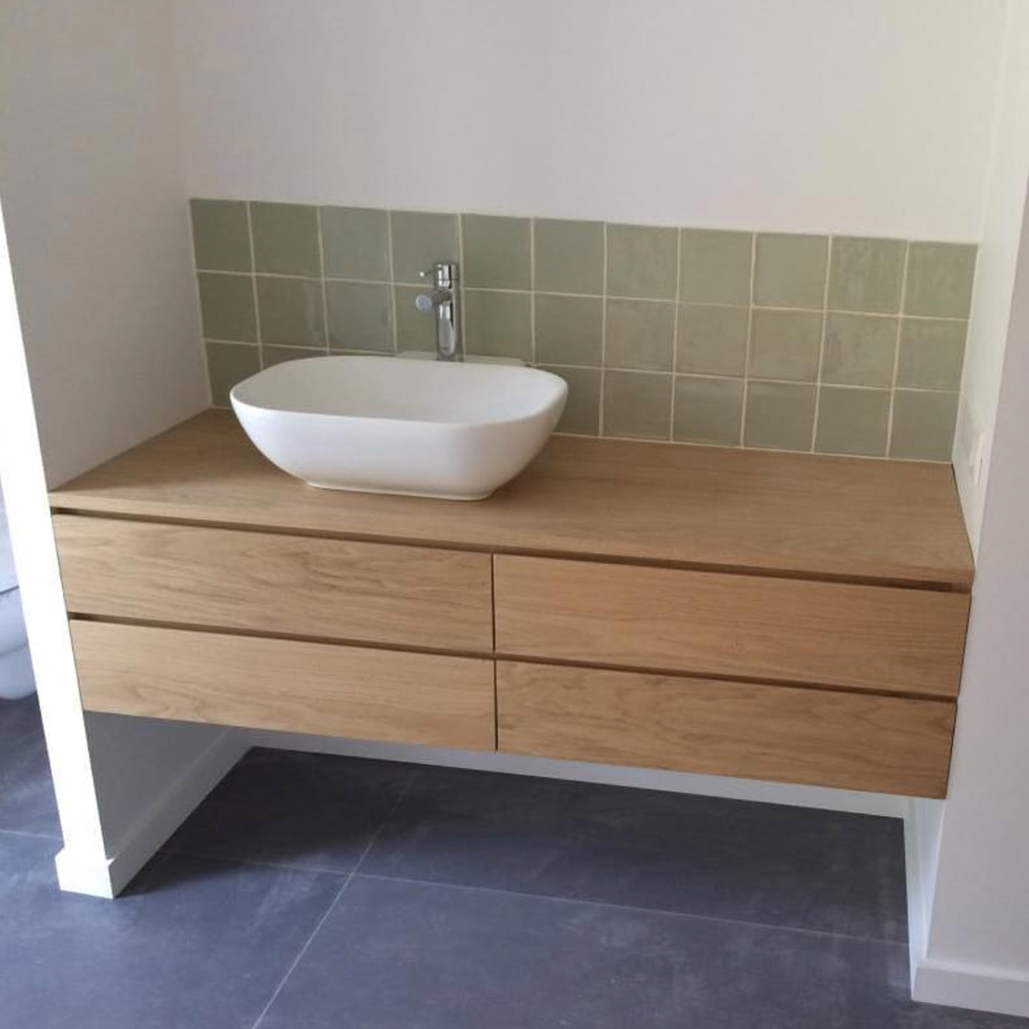 cr&eacute;ez la salle de bain sur-mesure de vos r&ecirc;ves &agrave; paris. conception personnalis&eacute;e, mat&eacute;riaux de qualit&eacute; et accompagnement professionnel pour un espace unique adapt&eacute; &agrave; vos besoins.