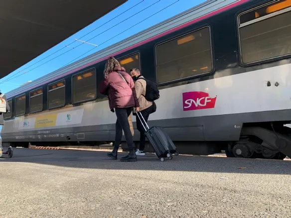 Les majestueux chantiers SNCF lancés ce lundi sur la ligne Orléans-Paris : préparez-vous à des interruptions du service durant la journée! retrouvez toutes les informations sur les travaux sncf entre orléans et paris : horaires modifiés, perturbations, conseils voyageurs et dates importantes pour mieux organiser vos déplacements.