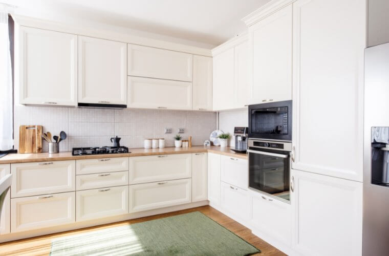 Comment refaire un cuisine ? découvrez nos conseils et idées pour refaire votre cuisine : astuces déco, choix des matériaux et aménagements pratiques pour moderniser et optimiser votre espace culinaire.