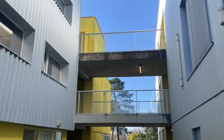 « Une aberration » : le projet controversé d’implanter 17 logements sociaux au cœur de la prestigieuse place des Vosges à Paris découvrez le projet controversé de construction de 17 logements sociaux sur la place des vosges, ses enjeux et les débats qu