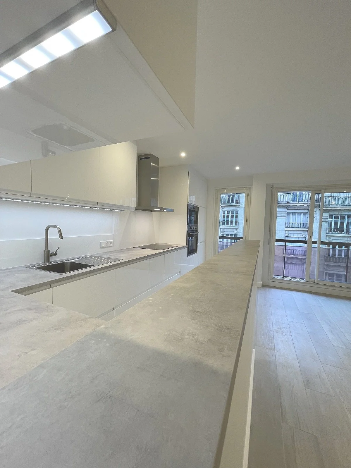 d&eacute;couvrez nos services de r&eacute;novation sp&eacute;cialis&eacute;s dans le 18&egrave;me arrondissement de paris. transformez votre int&eacute;rieur avec des experts locaux pour un r&eacute;sultat &agrave; la hauteur de vos attentes.
