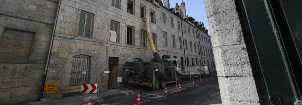 découvrez nos services d'interventions sur l’espace public pour améliorer, sécuriser et valoriser les espaces urbains et communautaires.
