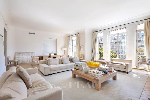 Découvrez 12 076 appartements à vendre à Paris 🏡 : votre futur chez-vous vous attend ! découvrez 76 appartements à vendre à paris, des opportunités uniques pour vivre ou investir dans la capitale. trouvez votre futur logement dès maintenant !