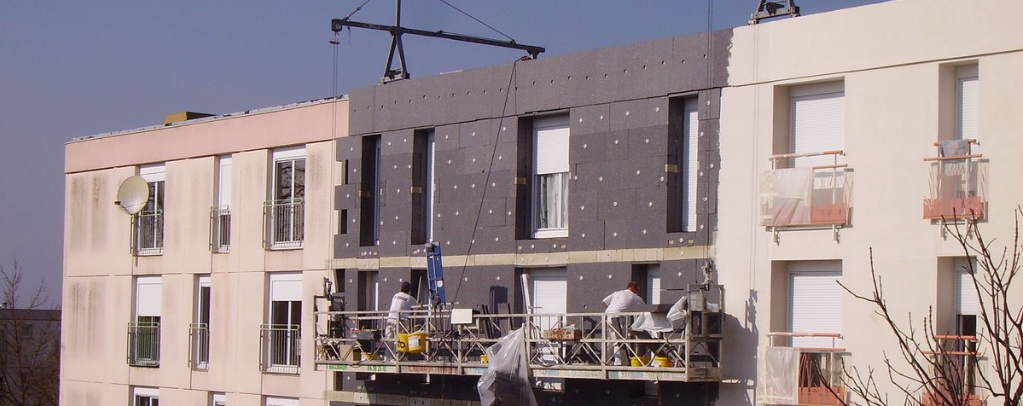 découvrez nos services de ravalement pour copropriété, assurant la préservation et la valorisation de l'unité architecturale de votre bâtiment.
